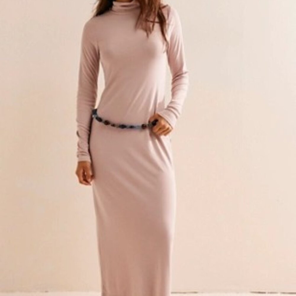 Light Mauve Turtleneck Maxi Dress